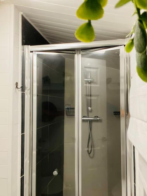 Outhouse Bothy Apartment Kirkby Lonsdale Bagian luar foto